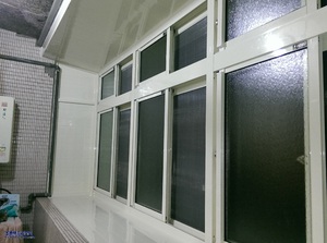 陽台外凸氣密窗規劃(施工後)鋁製雨遮、側面封板、底座03