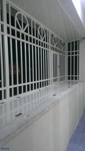 板橋銘傳街-陽台防盜窗&下降置物櫃、冷氣欄 (2)
